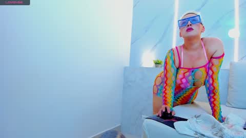 Mia  online show from January 2025 03:25:01 PM
