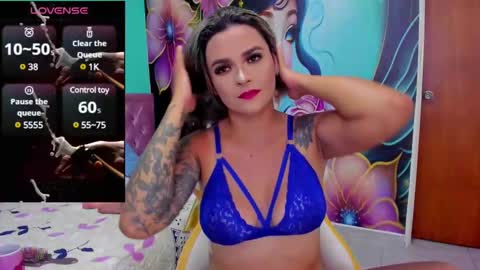 Snapshot of mia_bigtits_17 chatting on March 2025 04:07:02 AM Mia online show from March 2025 04:07:02 AM
