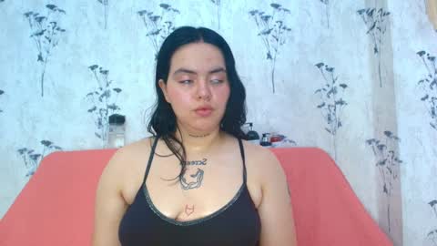 Mia  online show from February 2025 12:06:01 PM