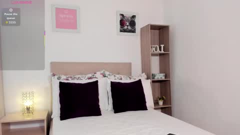 Snapshot of mia_cano_ chatting on November 2025 04:52:01 PM Mia Cano online show from November 2025 04:52:01 PM