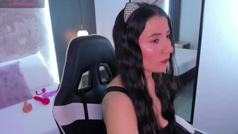 Snapshot of mia_collins96 chatting on November 2025 02:57:02 AM M I A online show from November 2025 02:57:02 AM