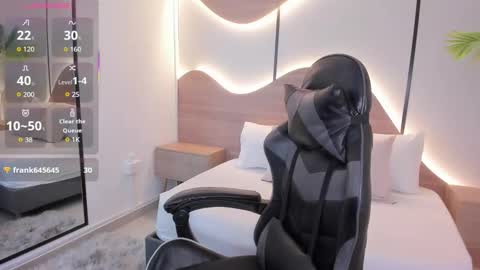 Snapshot of mia_collins96 chatting on November 2025 02:58:01 AM M I A online show from November 2025 02:58:01 AM