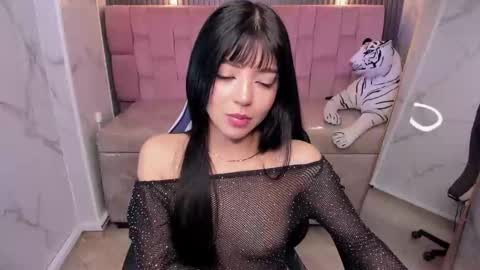 mia_collins_b online show from October 2025 01:20:01 PM