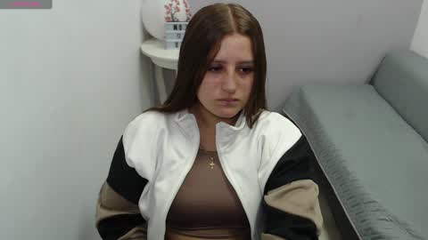 Mia online show from January 2025 12:58:02 PM