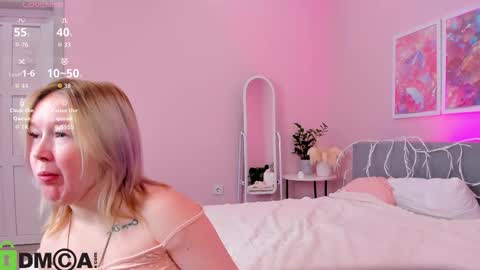 Snapshot of mia_ferd chatting on October 2025 07:49:02 AM Mia online show from October 2025 07:49:02 AM