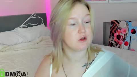 Snapshot of mia_ferd chatting on October 2025 02:21:02 AM Mia online show from October 2025 02:21:02 AM