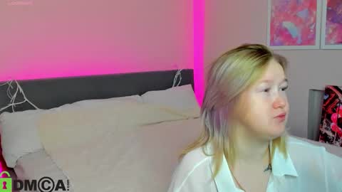 Snapshot of mia_ferd chatting on October 2025 02:44:01 AM Mia online show from October 2025 02:44:01 AM