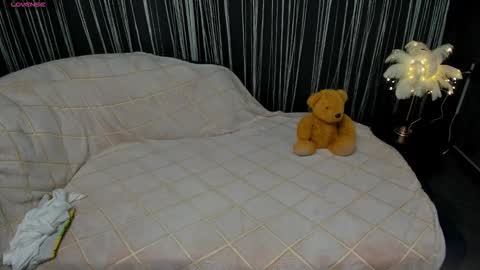 mia_flicker online show from September 2025 01:06:02 AM