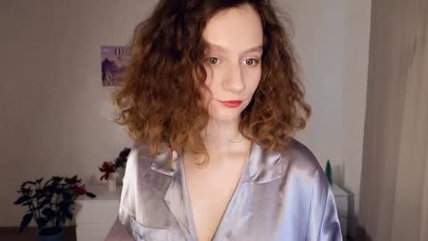 Mia  online show from January 2025 09:33:02 AM
