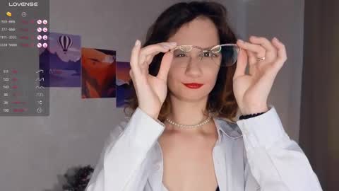 Mia  online show from February 2025 07:15:01 AM