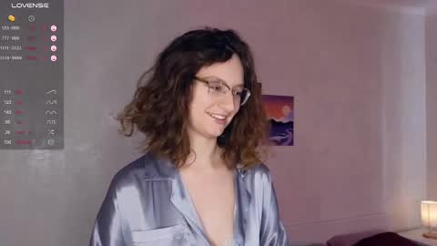 Mia  online show from February 2025 10:28:02 AM