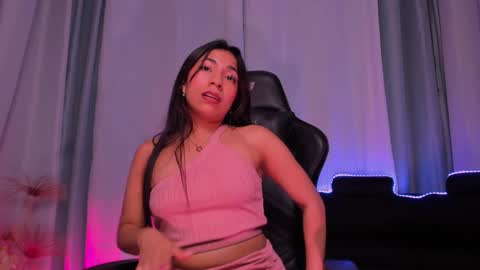 Mia online show from December 2024 02:55:01 PM