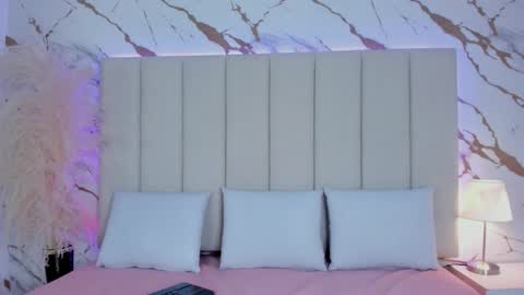 mia_greco_ online show from November 2025 08:33:02 PM