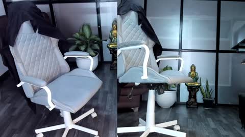 Snapshot of mia_hotwife chatting on December 2024 02:11:01 PM Mia.... Nice to meet you thumb up me please its important online show from December 2024 02:11:01 PM