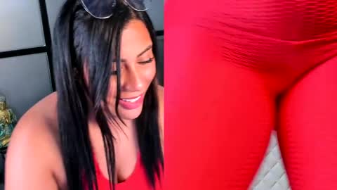 Snapshot of mia_hotwife chatting on March 2025 07:25:01 PM Mia.... Nice to meet you thumb up me please its important online show from March 2025 07:25:01 PM
