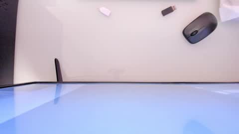    online show from November 2025 12:15:01 PM