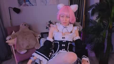 mia_meowxkiss online show from October 2025 04:27:02 PM