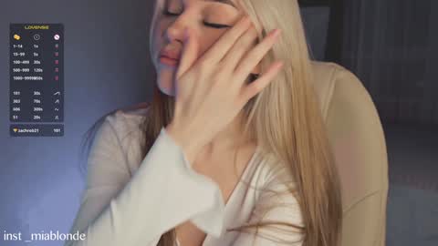 mia_milagros online show from December 2024 02:09:01 AM