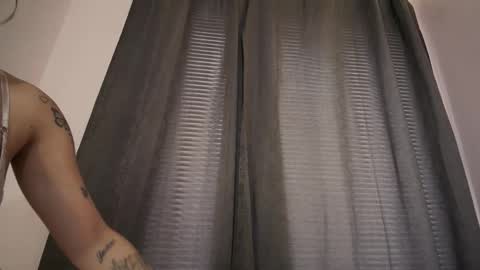 mia independent model online show from September 2025 01:49:01 PM