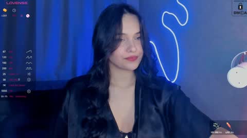 Mia online show from December 2024 02:06:02 PM
