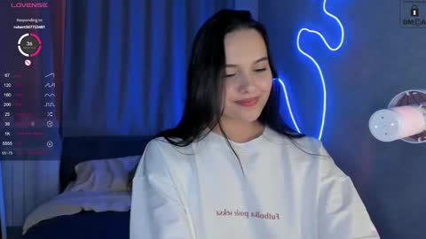 Mia online show from January 2025 06:54:02 PM