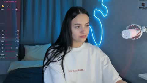 Mia online show from January 2025 04:12:02 PM