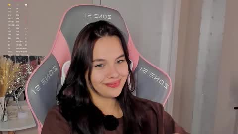 Mia online show from September 2025 02:31:01 PM