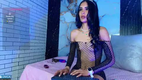 Mia online show from September 2025 03:06:02 AM