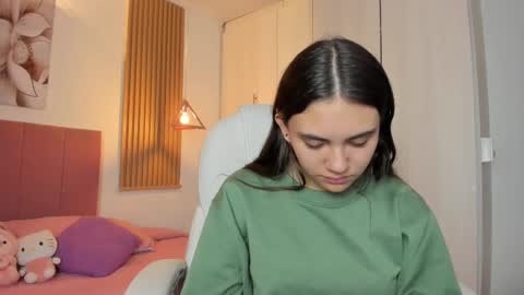 Mia Nevaeh - follow me online show from March 2025 08:54:01 PM