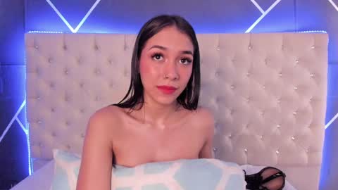 mia_oconner online show from December 2024 07:25:02 PM