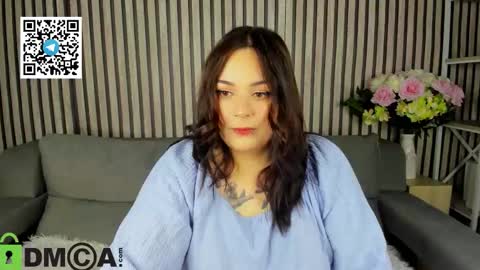 Snapshot of mia_r0ss chatting on October 2025 01:06:01 AM Mia online show from October 2025 01:06:01 AM