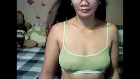 Snapshot of mia_rein chatting on October 2025 07:51:02 AM mia_rein online show from October 2025 07:51:02 AM