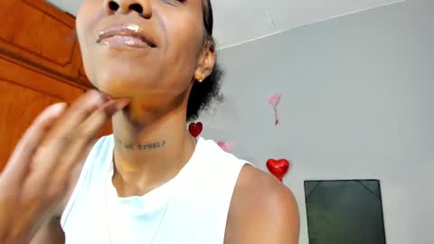 Mia online show from February 2025 08:47:01 PM