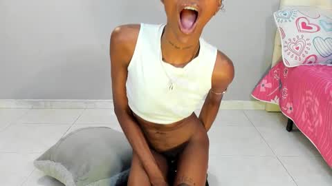 Mia online show from March 2025 06:48:01 PM