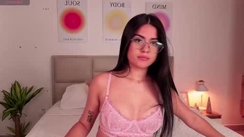 Snapshot of mia_stone2 chatting on December 2024 08:04:02 PM MIA online show from December 2024 08:04:02 PM