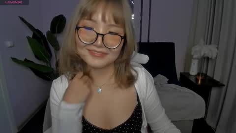 Snapshot of mia_tins chatting on November 2025 02:28:02 AM Lemma online show from November 2025 02:28:02 AM