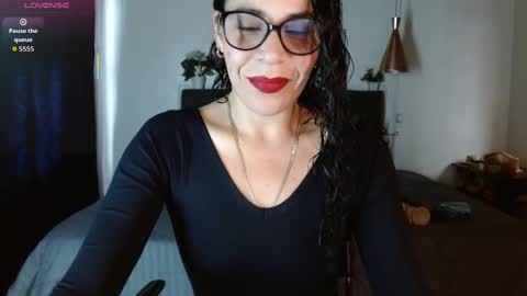 Snapshot of mia_velvet1 chatting on October 2025 02:25:02 PM MIA online show from October 2025 02:25:02 PM