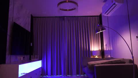 VixenMia online show from October 2025 03:25:03 AM