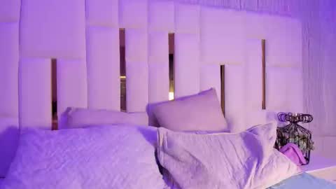 Snapshot of mia_vy chatting on October 2025 02:54:02 AM mia_vy online show from October 2025 02:54:02 AM