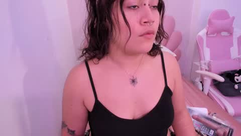 Snapshot of mia_yeager chatting on October 2025 03:15:02 AM mia_yeager online show from October 2025 03:15:02 AM