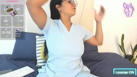 Mia  online show from September 2025 12:26:01 PM