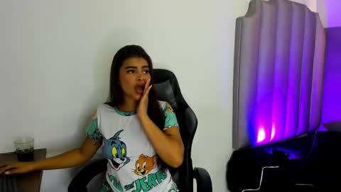 Snapshot of miaa_rosse_23 chatting on October 2025 12:39:02 PM Mia online show from October 2025 12:39:02 PM