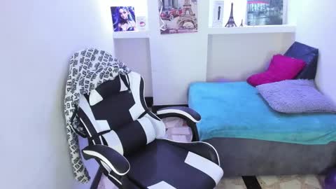 Snapshot of miaa_scott chatting on October 2025 12:25:02 PM online show from October 2025 12:25:02 PM