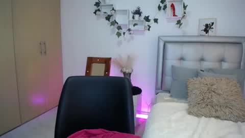 Snapshot of miaa_star_1x chatting on November 2025 11:40:02 AM miaa_star_1x online show from November 2025 11:40:02 AM