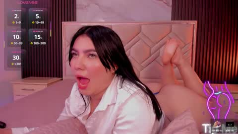 Miaa Farrel online show from October 2025 07:33:01 PM