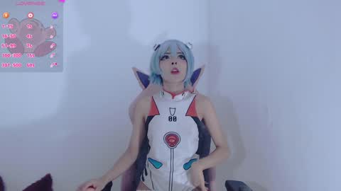 Mia online show from December 2024 03:04:02 PM