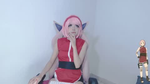 Mia online show from February 2025 04:35:01 PM