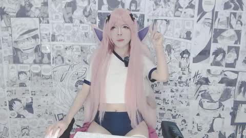 Mia online show from September 2025 12:43:02 AM