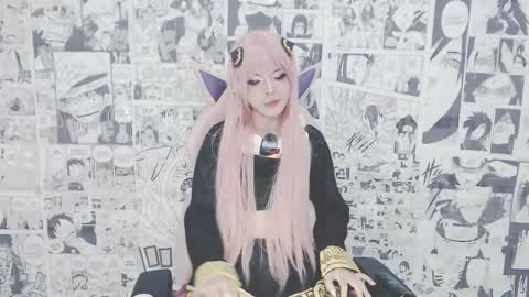 Mia online show from September 2025 12:43:02 AM