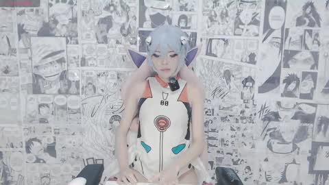 Mia online show from September 2025 04:17:02 AM
